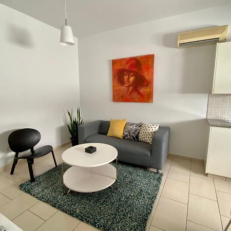 Cosy One Bedroom Apartment In Pafos Exterior foto